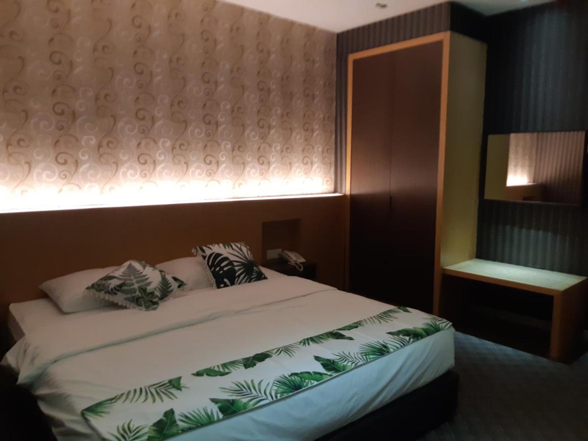 Grandeur Hotel And Spa Malacca Exterior foto
